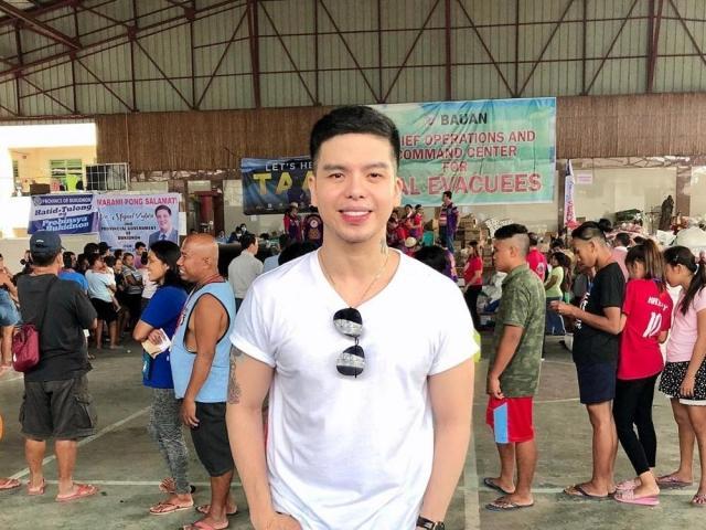 Anthony Rosaldo celebrates birthday by giving relief goods