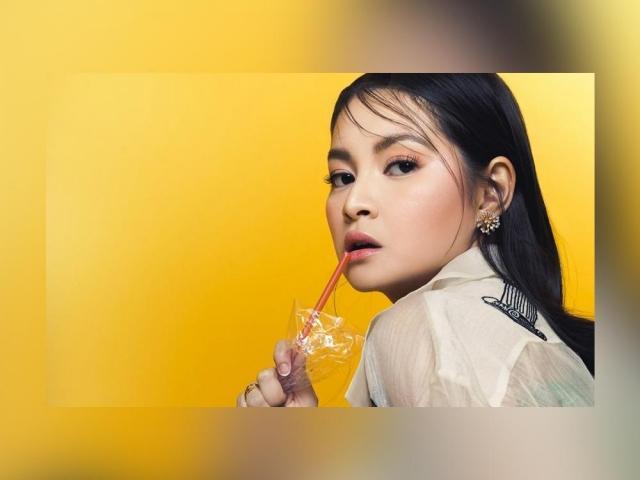 Barbie Forteza in Cosmopolitan PH cover