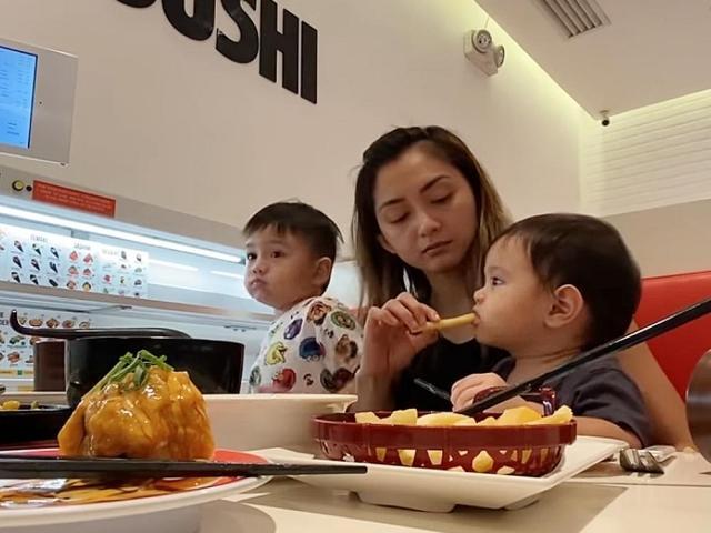 Primo and Leon Arellano day out with Drew Arellano and Iya Villania