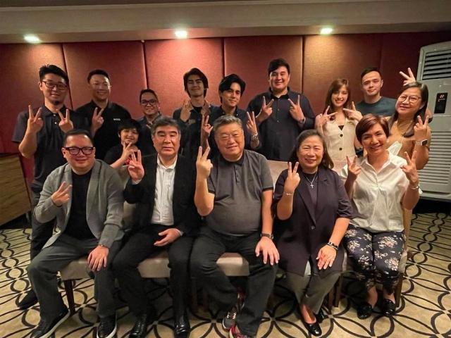 voltes v legacy team with toei representatives