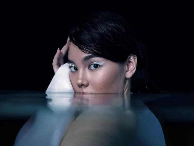 catriona gray underwater photo shoot