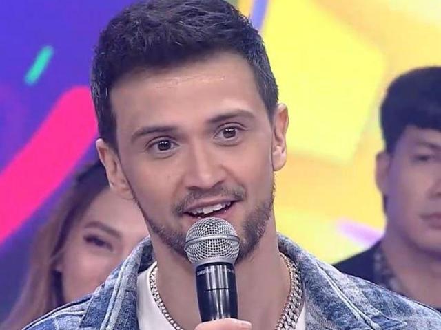 Billy Crawford in TiktoClock