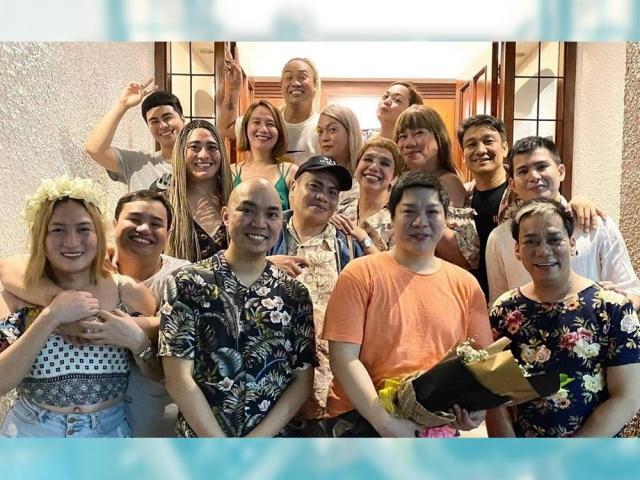 Filipino stand up comedians