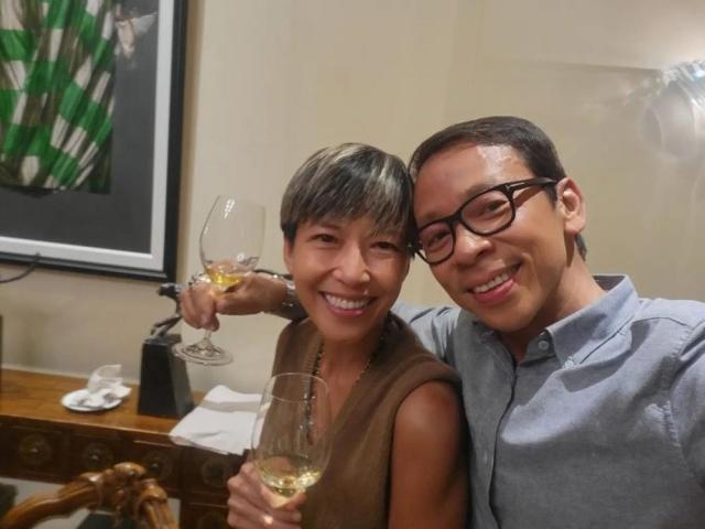 Kim and Felicia Atienza abs