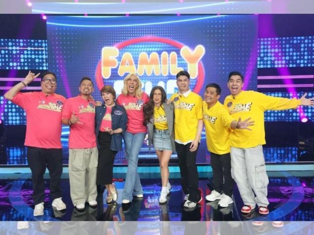 its showtime hosts on family feud