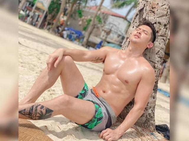 Ahron Villena sexy photos