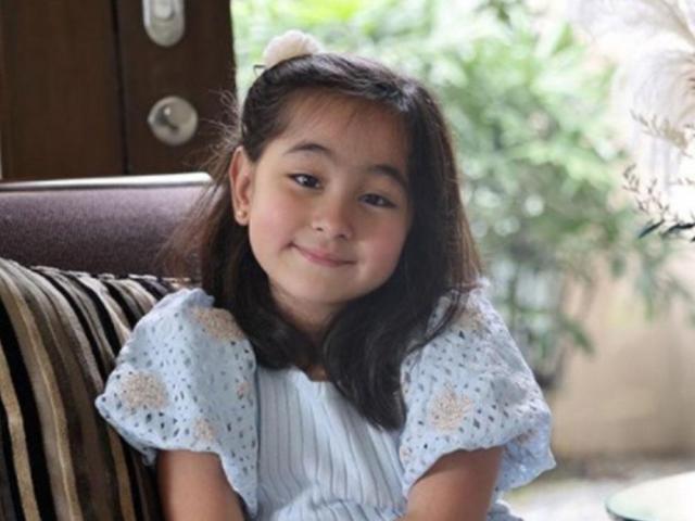 Scarlet Snow Belo