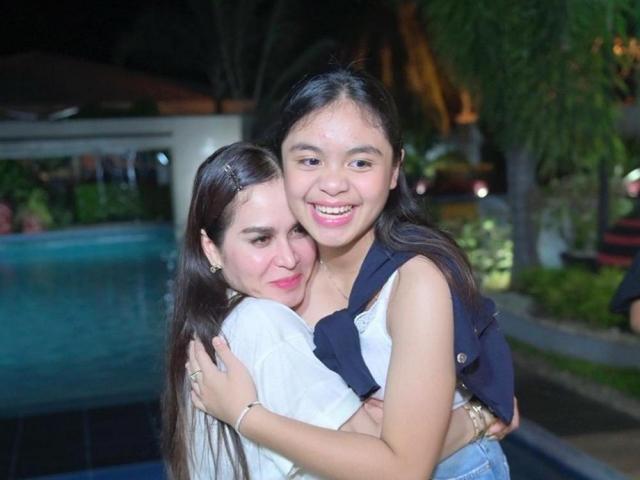 Jinkee Pacquiao and Queenie Pacquiao