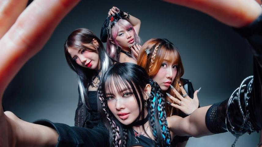 Quadlips song Wings Grow Back