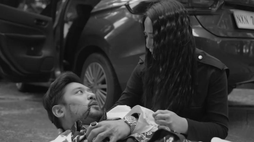 Rocco Nacino as Logan and Katrina Halili as Emma on Mommy Dearest