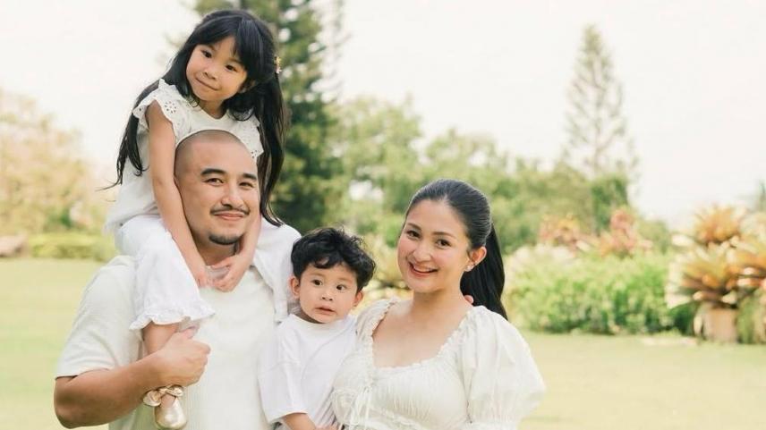 Sheena Halili and family