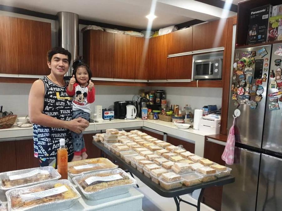 Ryan Araña gives food packs to frontliners on his birthday