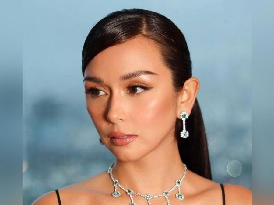 Beauty Gonzalez in The Fake Life