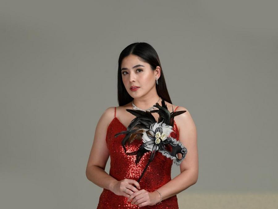 Shaira Diaz bilang Nika sa Lovers Liars