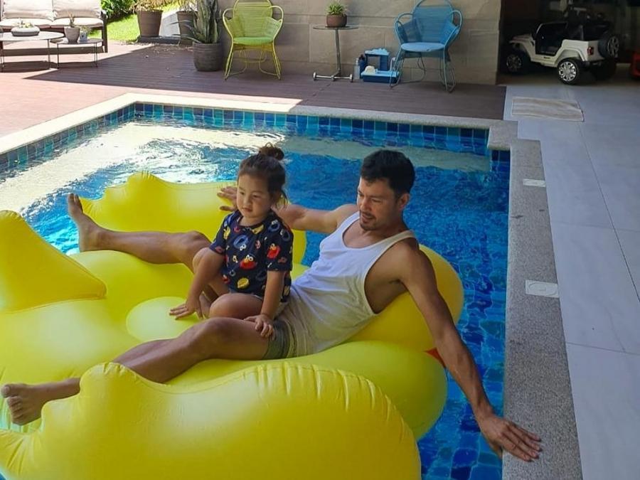 Derek Ramsay and Elias Modesto Cruz