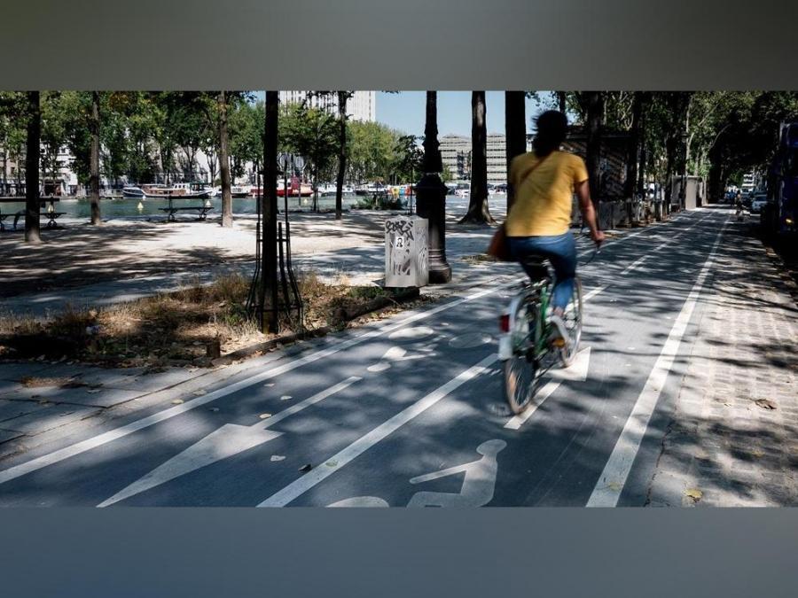 Fly less? Go vegan? How people can take climate action