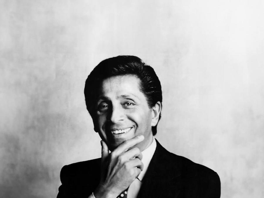 Italian fashion designer Valentino passes away