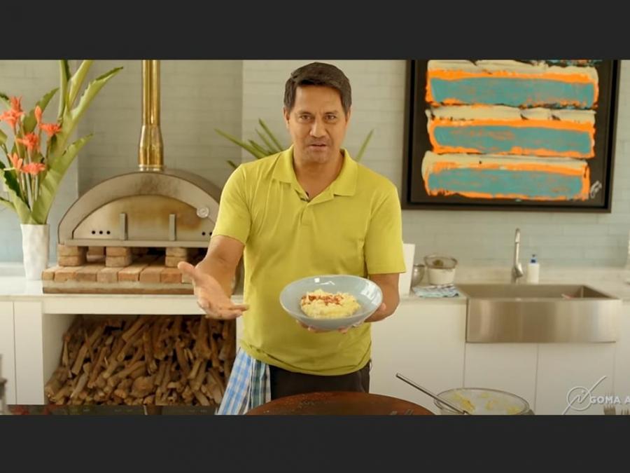 mashed potatoes with bacon bits and parmesan cheese