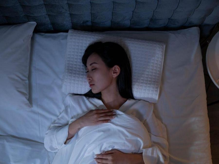 How to improve bedtime habits and avoid sleep debt