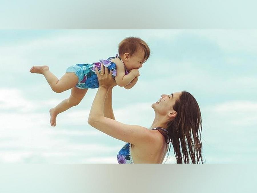 Anne Curtis and Dahlia Amelie