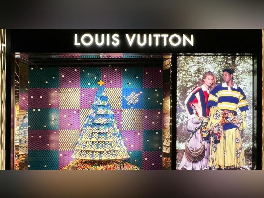 Louis Vuitton and Lego Masters Team Up For Holiday Windows
