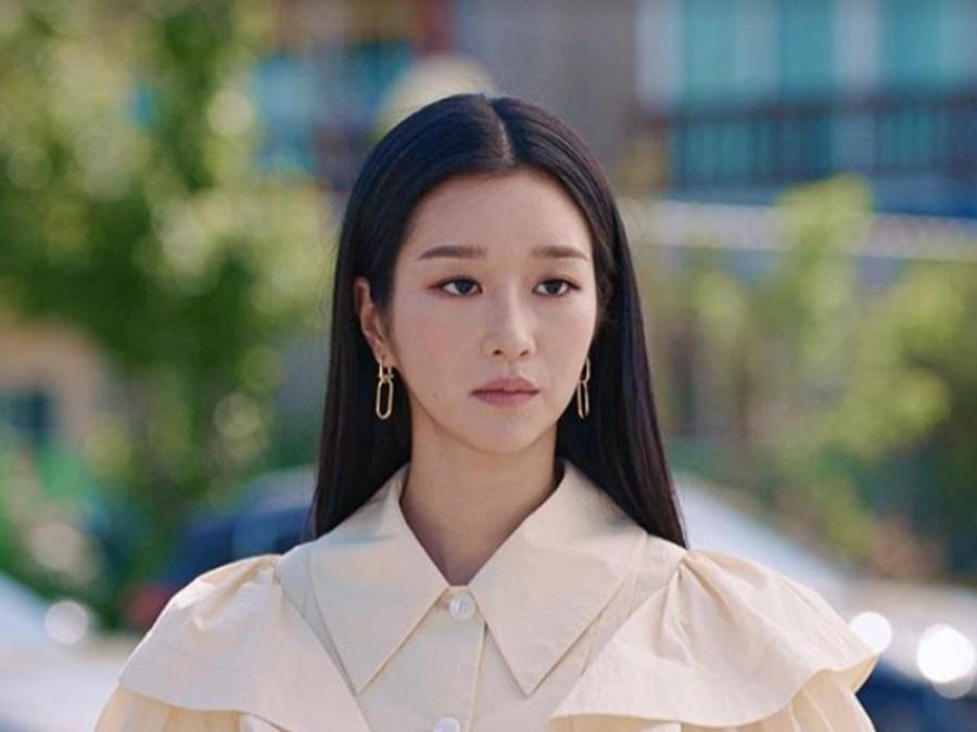 Seo Ye-ji wins the Popular Star Award in the 2020 Buil Film Awards ...