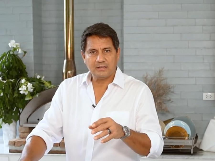 Richard Gomez