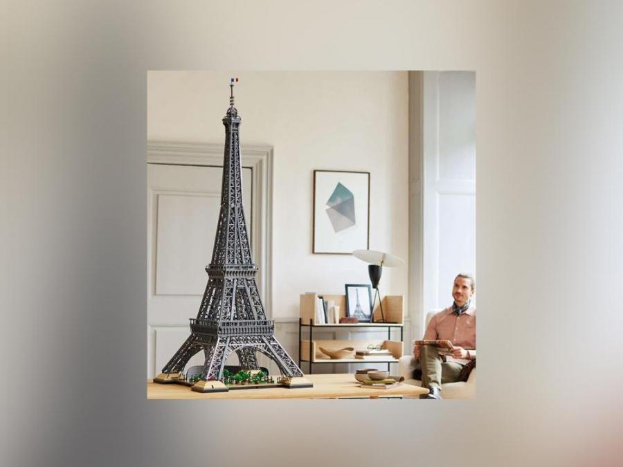 LEGO S New Eiffel Tower Set Is Its Tallest Ever   900 675 29  20221121161916 