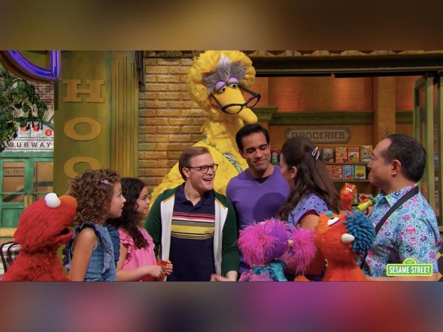 Sesame Street Introduces Gay Dads For The First Time Gma Entertainment 7156