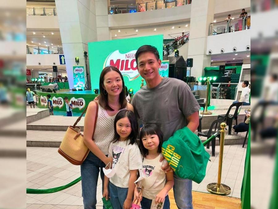 Chris Tiu and family