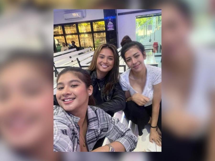 Lesbian va gey porno video Qizning tukli eshagi bor