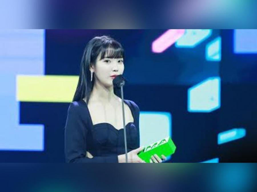 IU wins two Daesangs at the Melon Music Awards 2021 | GMA Entertainment