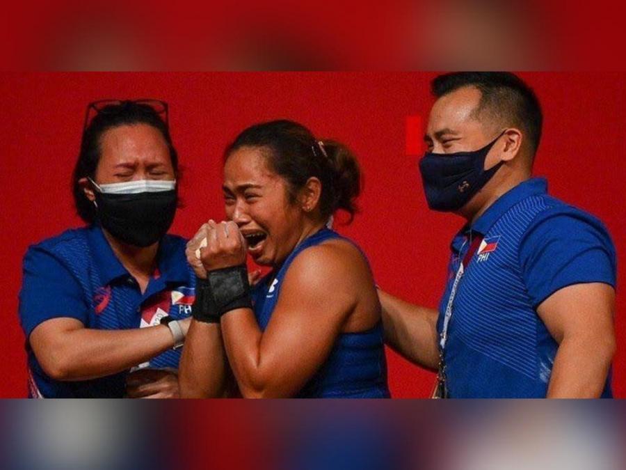 Hidilyn Diaz and coach Julius Naranjo