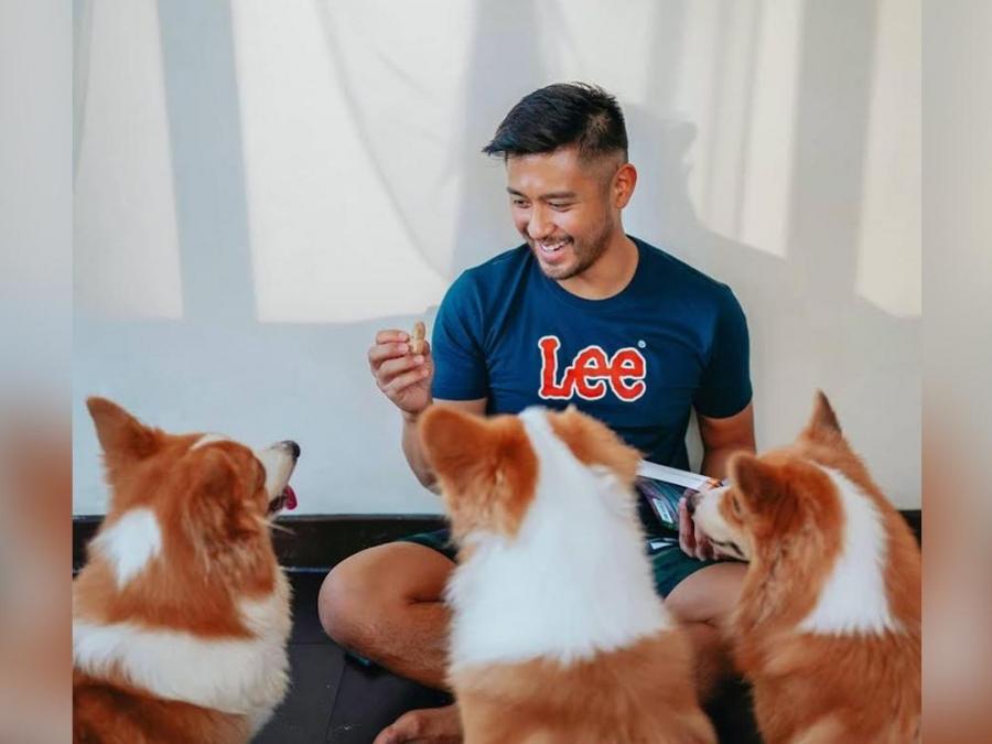 Rocco Nacino with his dogs