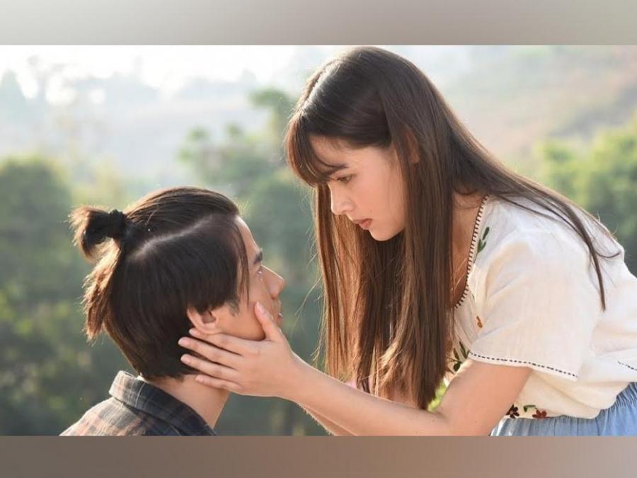 Yaya Urassaya and Mario Maurer