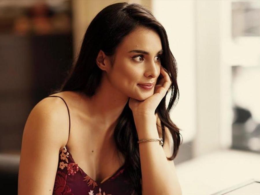 The story behind Max Collins Carolina Herrera pink wedding shoes