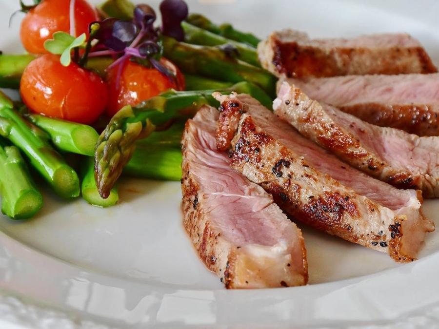  plate of veggies and pork