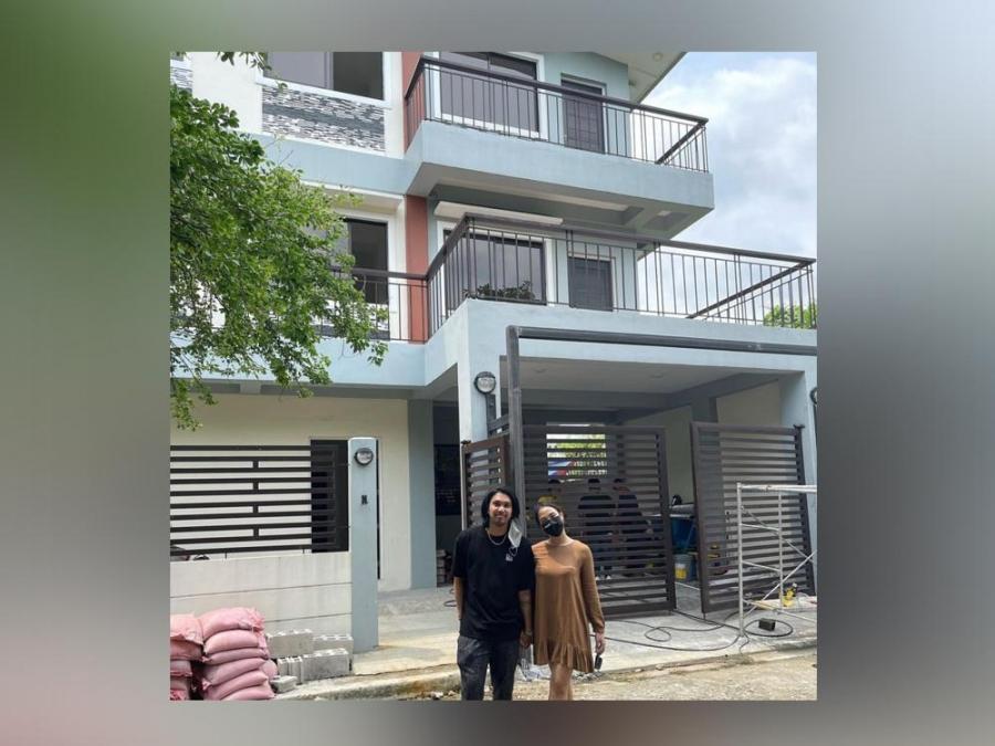 Lovely Abella and Benj Manalo