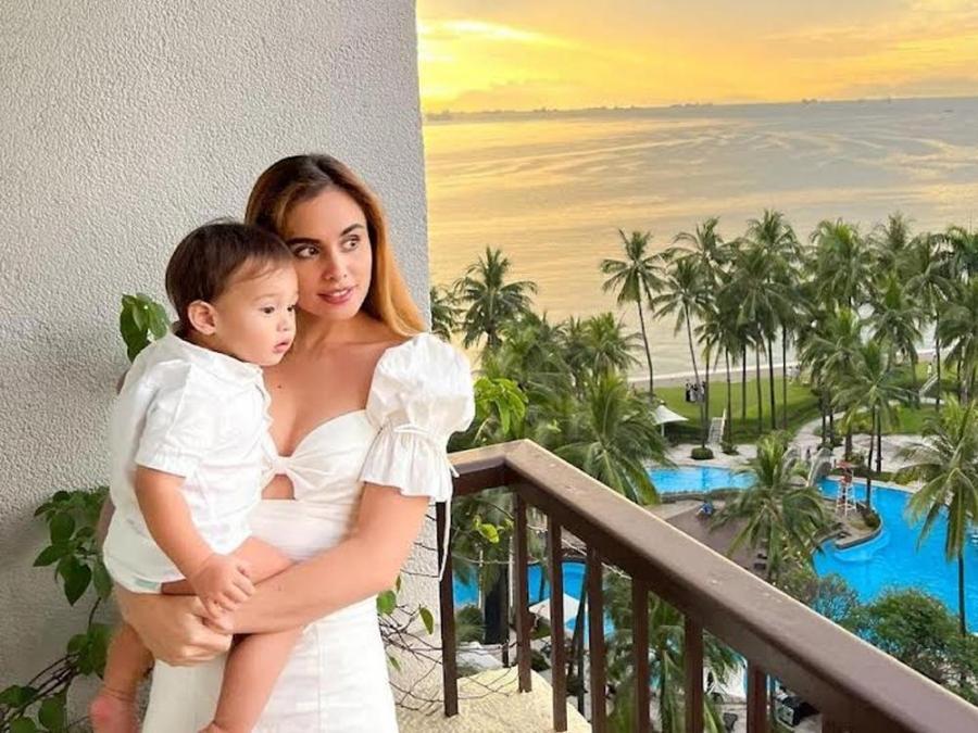 Max Collins and Skye Anakin