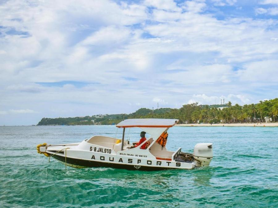 Boracay’s White Beach: Ranked Among Asia’s Best Beaches 2024