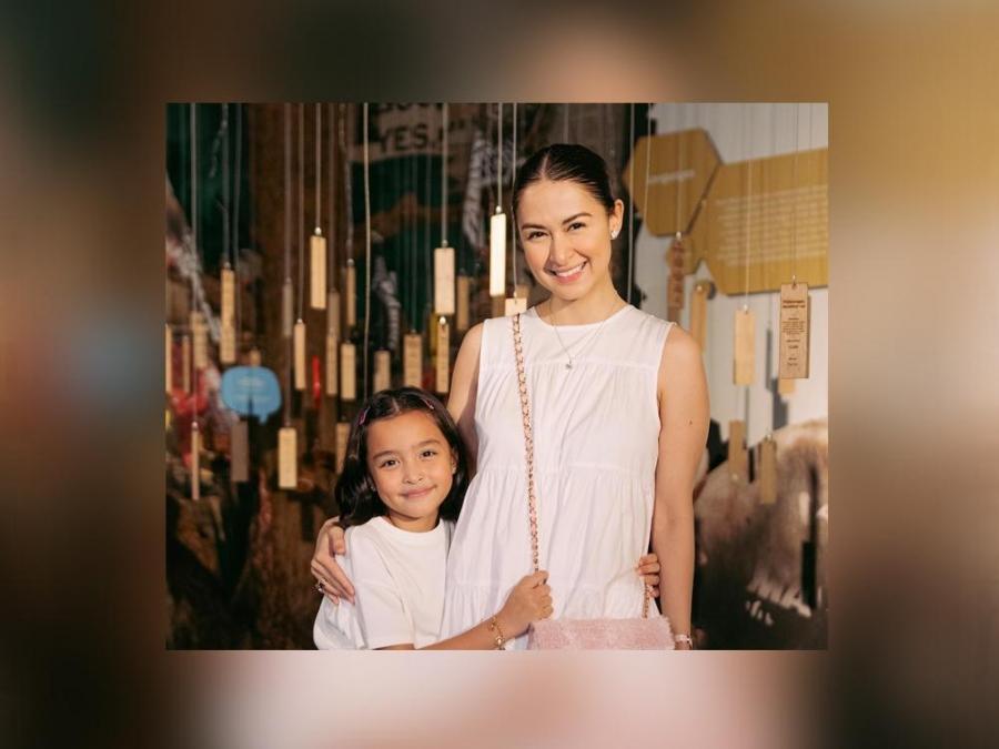 Marian Rivera Update on X: SPOTTED: Launer two-tone bag with Marian at  @manilamarriott's tree lighting #LaunerLondon …    / X