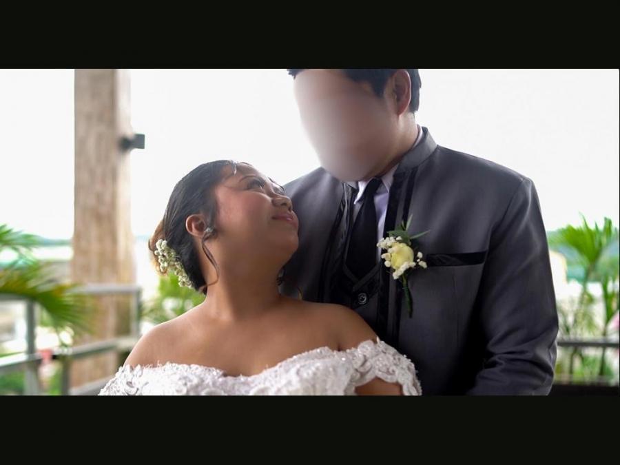 Bride and groom in KMJS