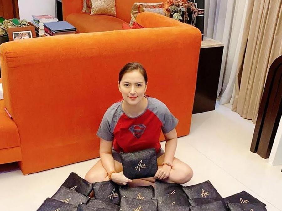 Ara Mina responds to netizen who said she should not donate makeup