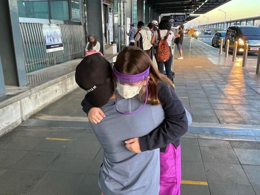 Jake Ejercito sends off daughter Ellie to Siargao | GMA Entertainment