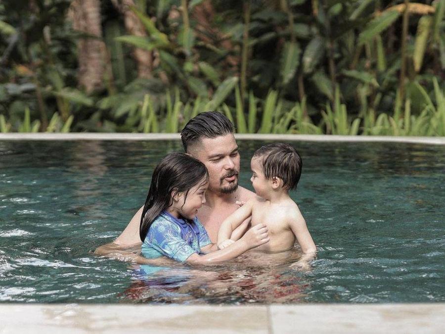 Dingdong Dantes, Marian Rivera and kids