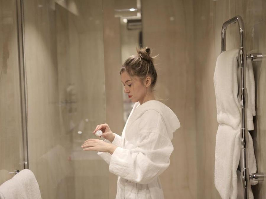 Moisturizing tips for dry skin due to frequent hand washing