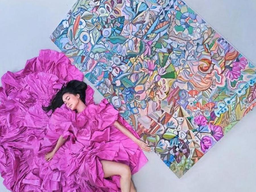 Heart Evangelista — and her fabulous paintings — in Singapore