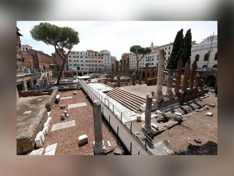 Rome to reopen square where Julius Caesar was assassinated