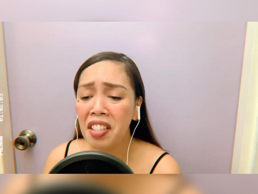 Kakai Bautista singing