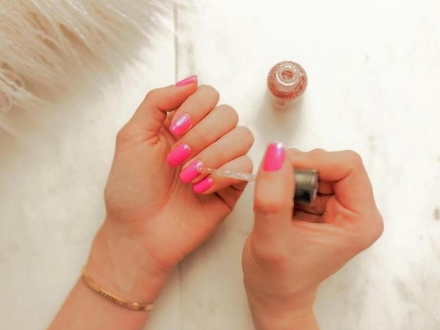 AtHome DIY Nail Polish Using Eyeshadow GMA Entertainment